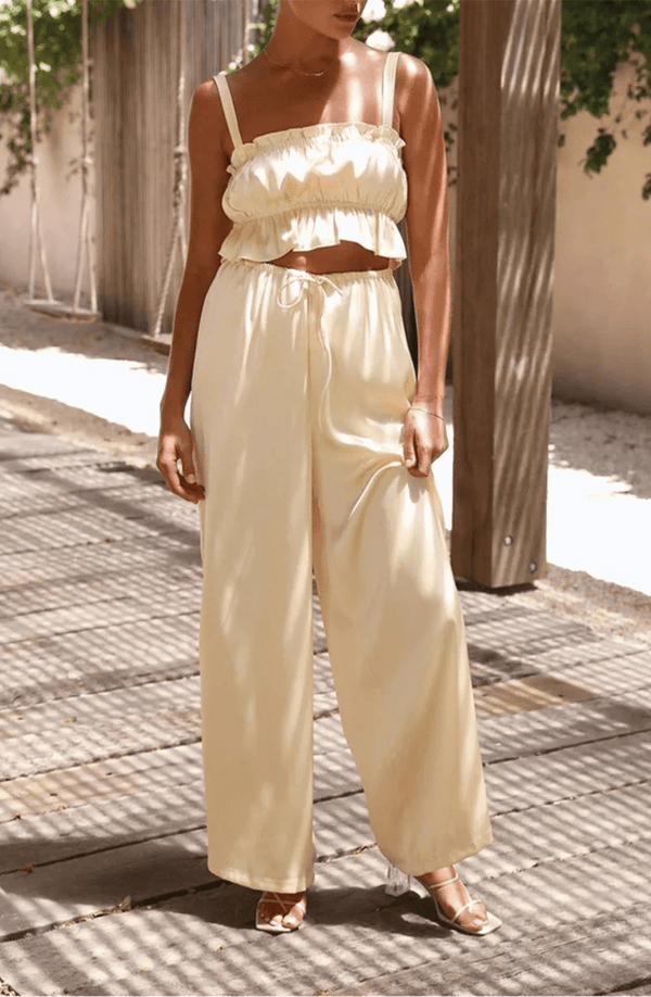 Conjunto com folhos e calças de perna larga Helen