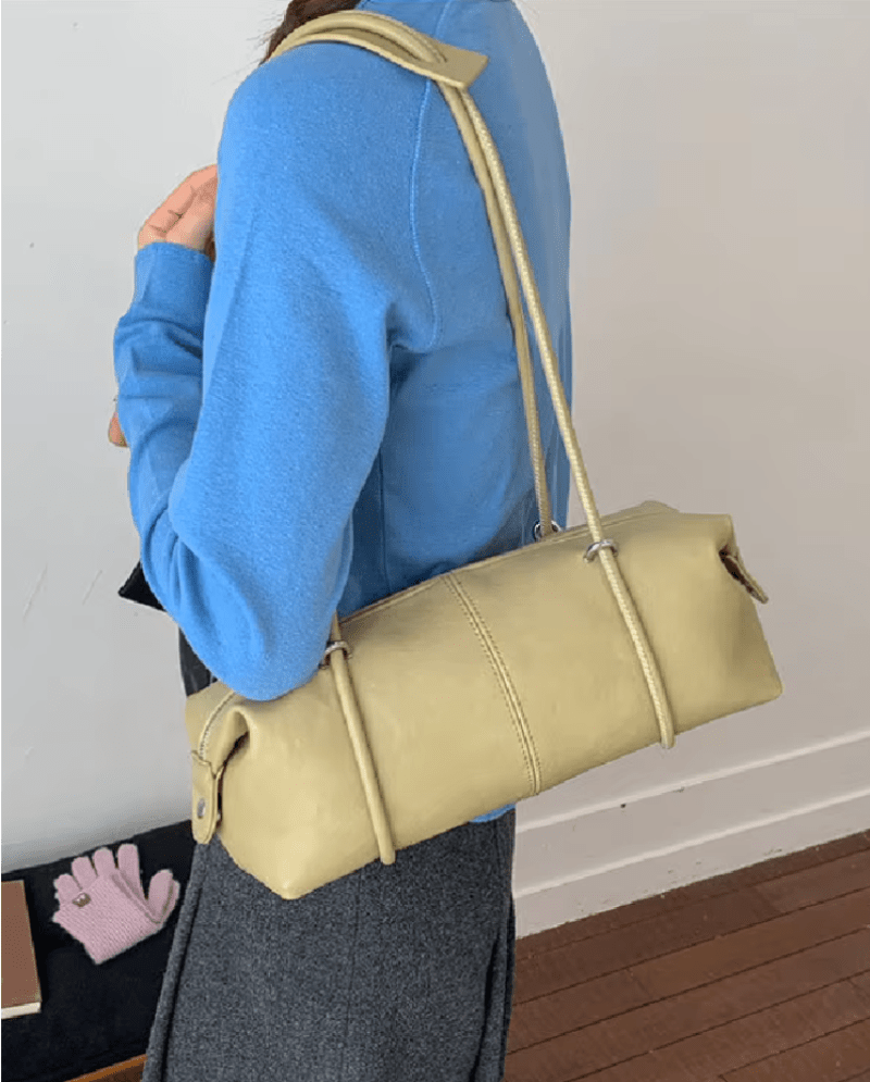 Ada Pillow Boston Bag in green – styled look