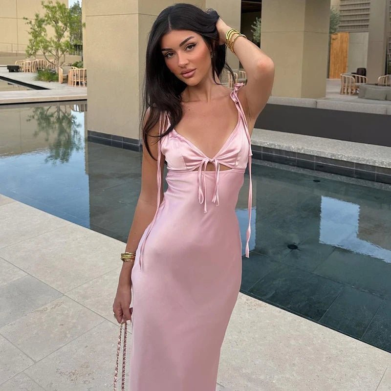 Vestido maxi com decote em V, atilhos e alças finas Aaliyah