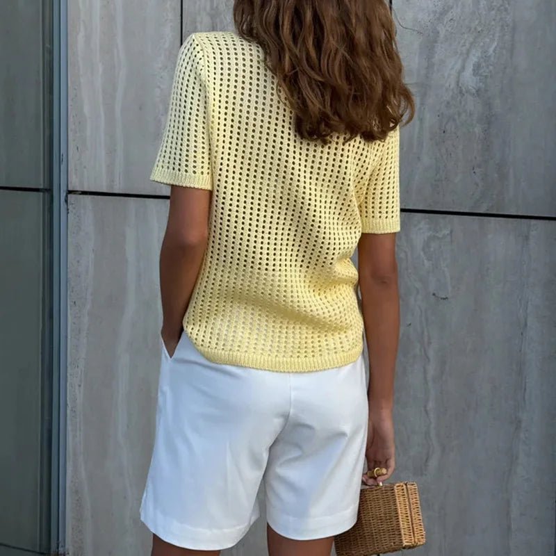 Blusa de malha tipo polo com recortes Adeline