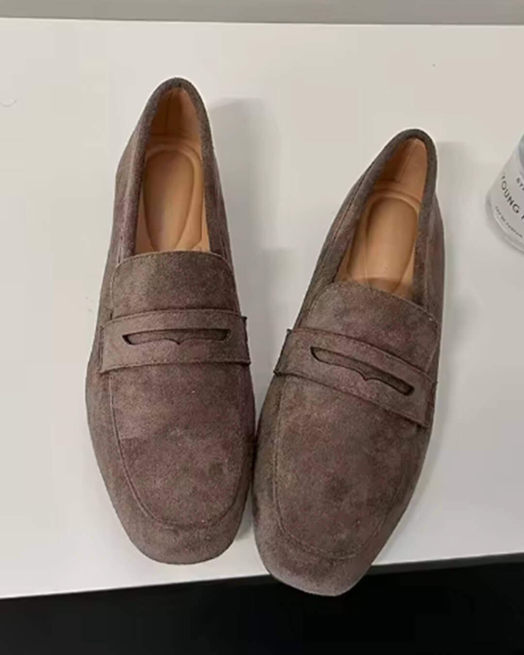 Mocassins Adira em camurça e sem atacadores