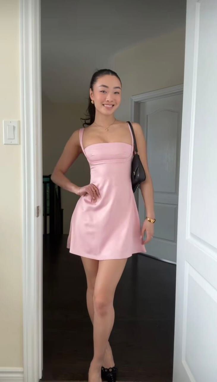 Vestido de cetim com alças Aila