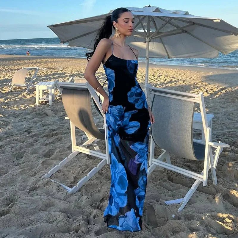Vestido comprido Aileena com padrão tie-dye e detalhes de renda