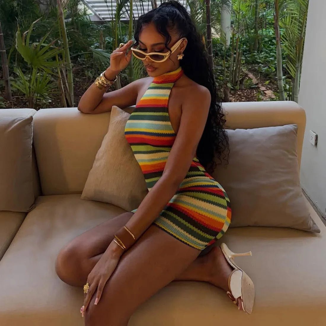Vestido justo às riscas com decote halter Aireste