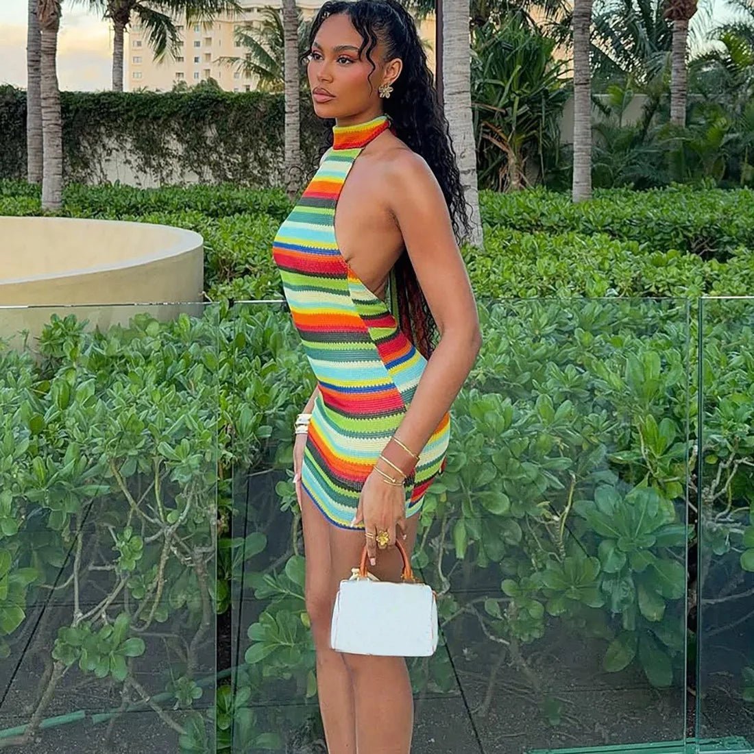Vestido justo às riscas com decote halter Aireste