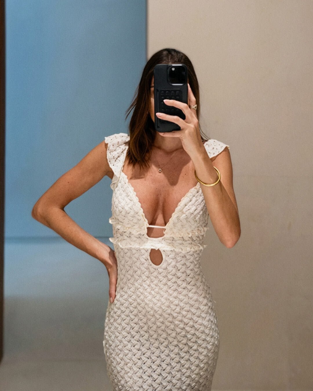 Vestido comprido de renda com decote profundo Aisin