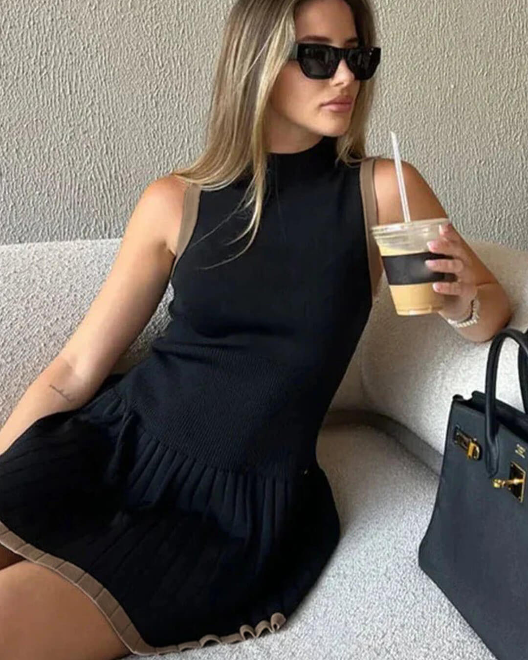 Vestido Alice em malha contrastante, com cintura descida