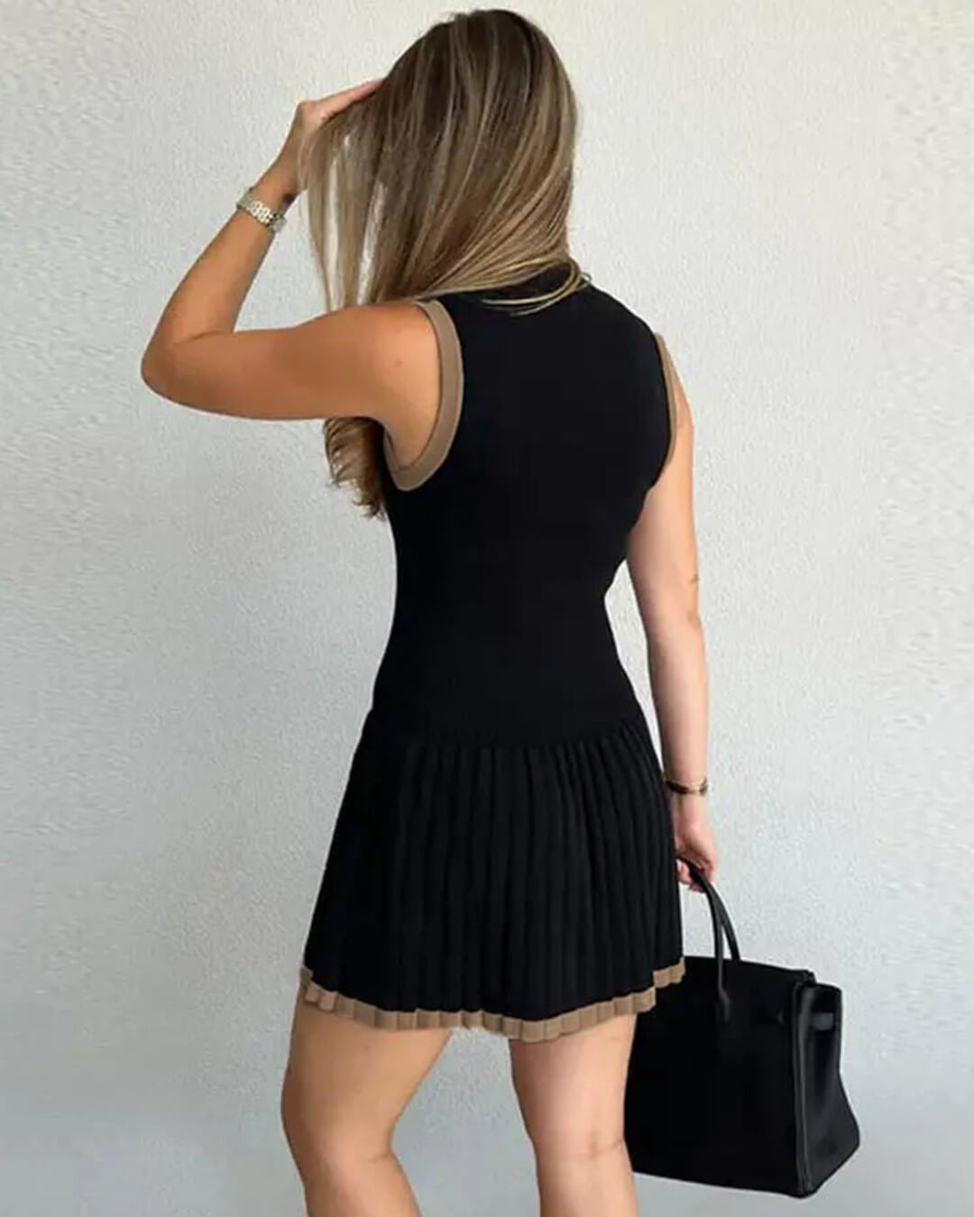 Vestido Alice em malha contrastante, com cintura descida