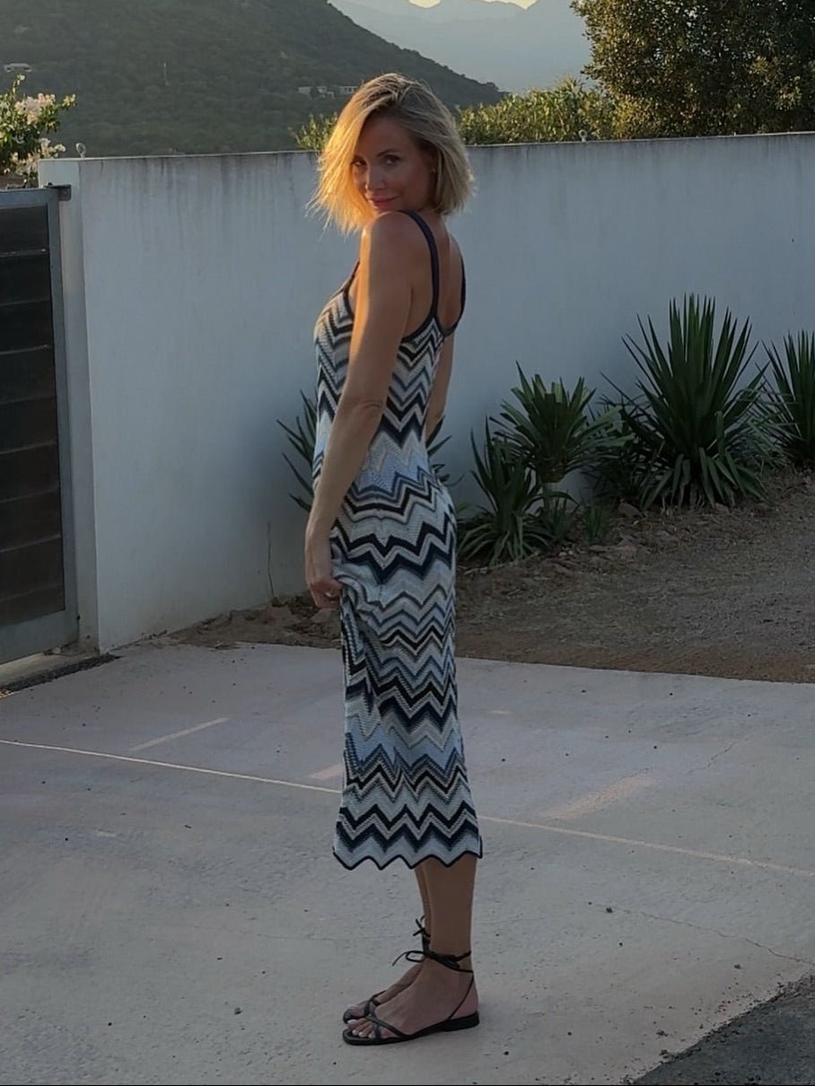 Vestido de praia de croché com abertura Allegra