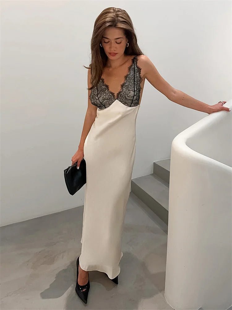 Vestido de verão Ambre em renda, com decote em V e patchwork