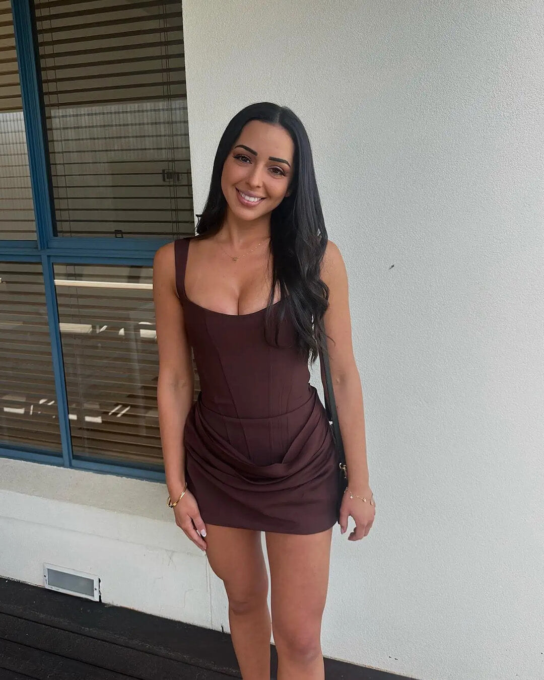 Vestido curto sem mangas Amy