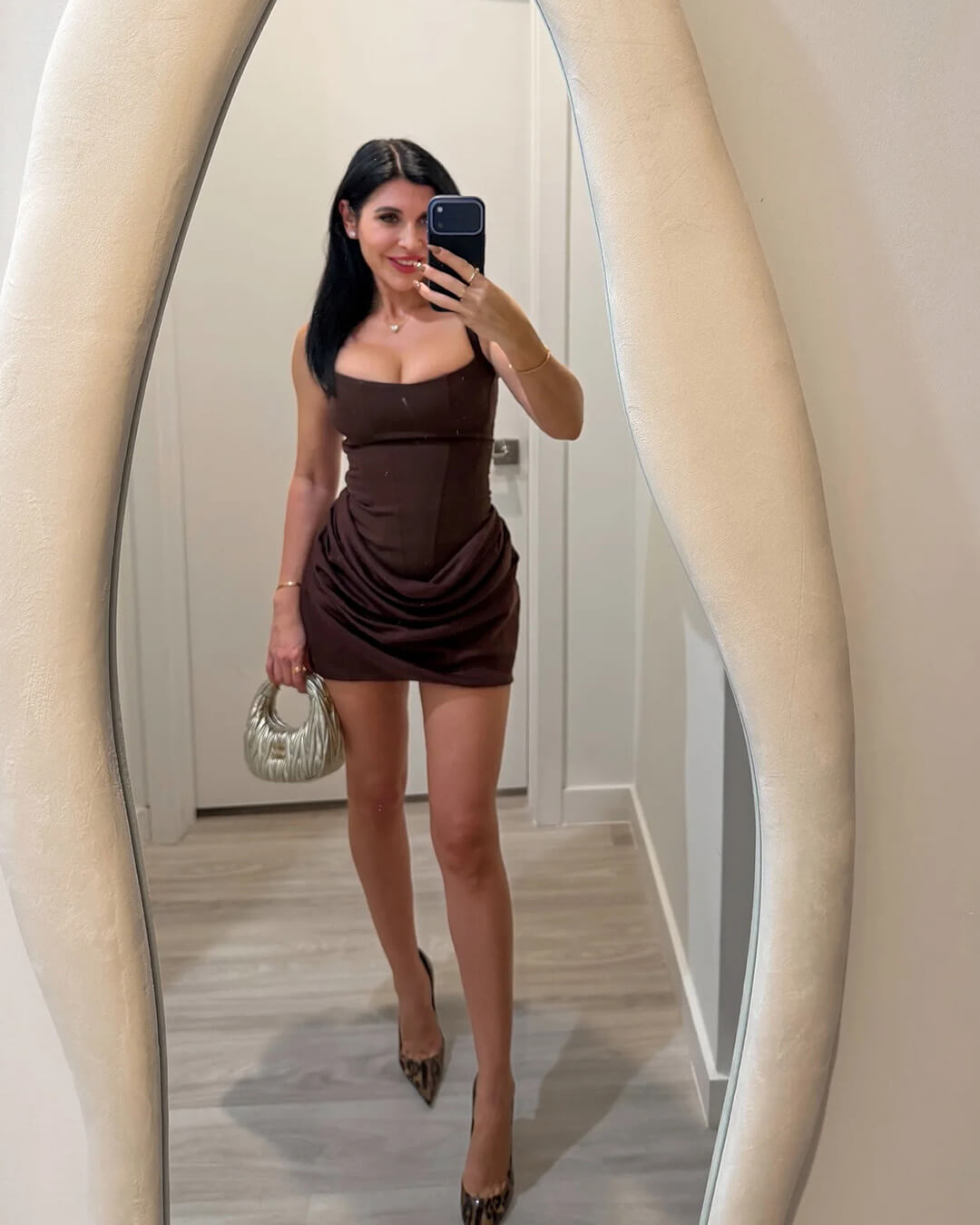 Vestido curto sem mangas Amy