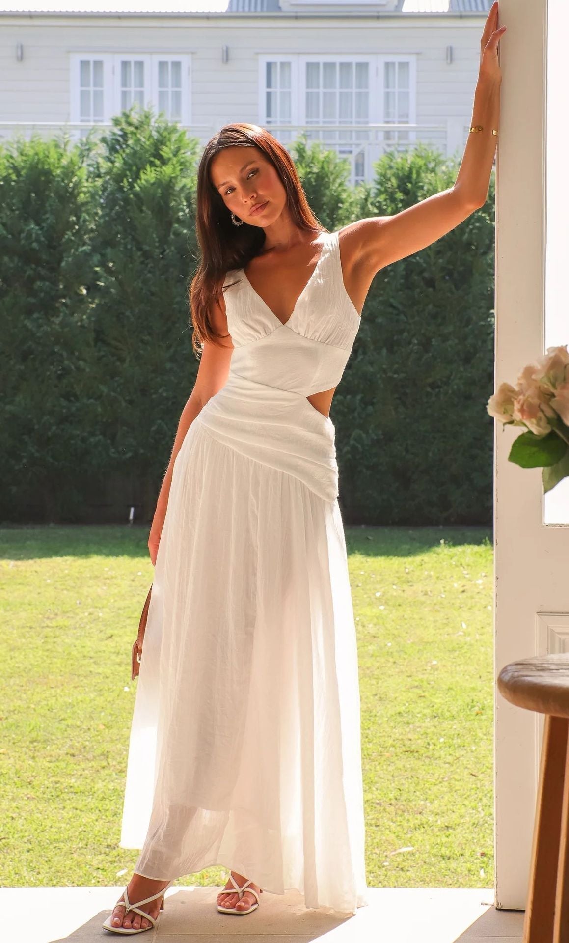Vestido midi Anne com corte evasé e recortes