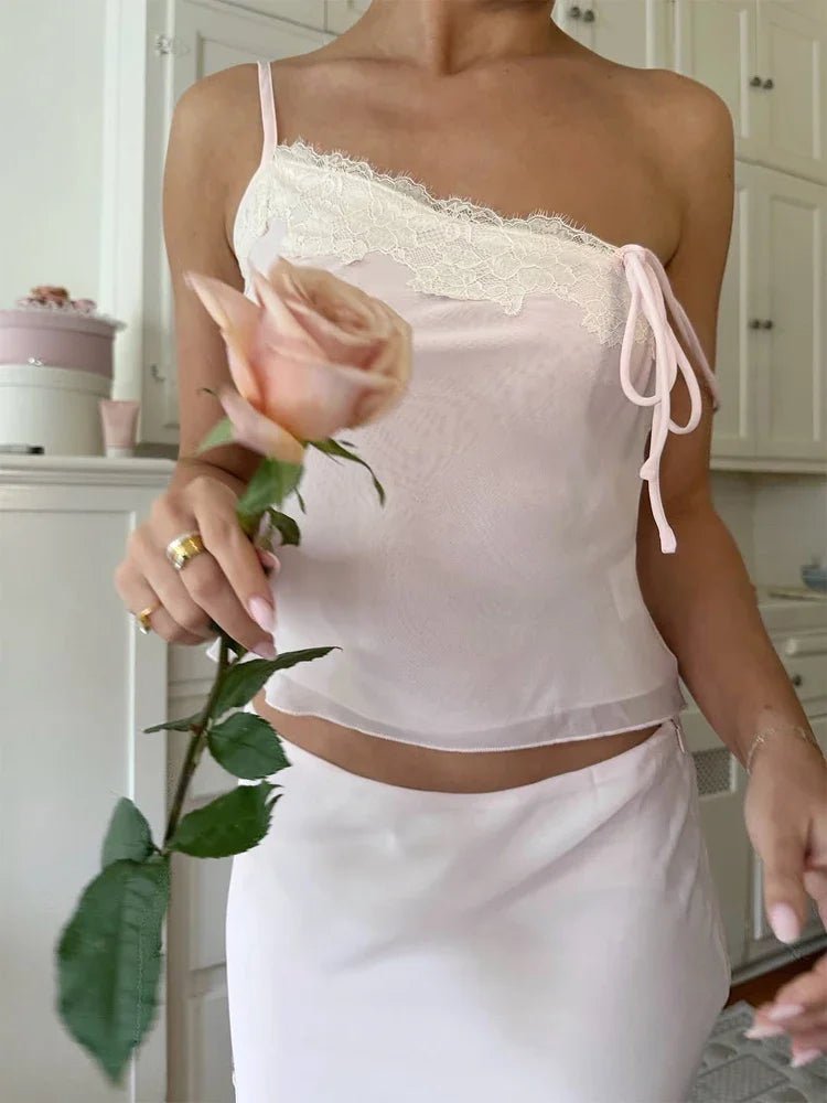 Conjunto Anne de camisola e saia com painéis de renda