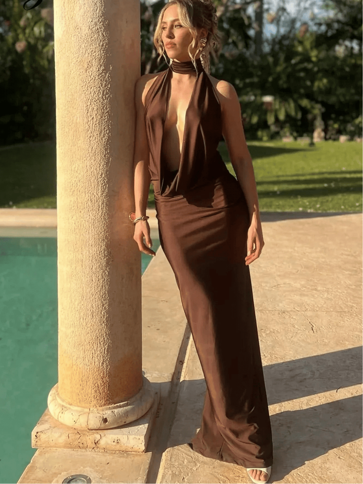 Vestido maxi Annie sem mangas, sem costas e com racha