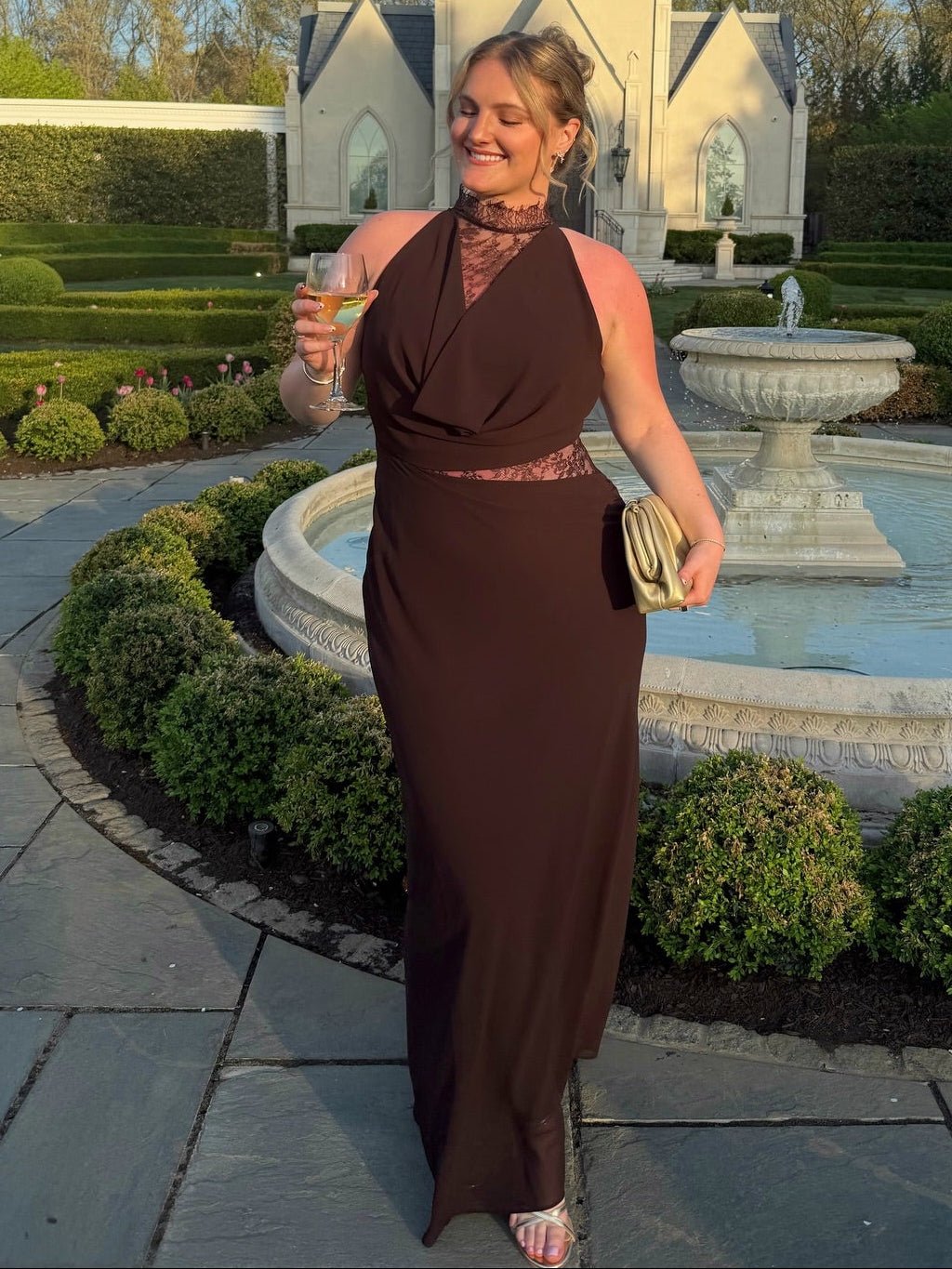 Vestido maxi de renda com patchwork e decote halter Ariadne