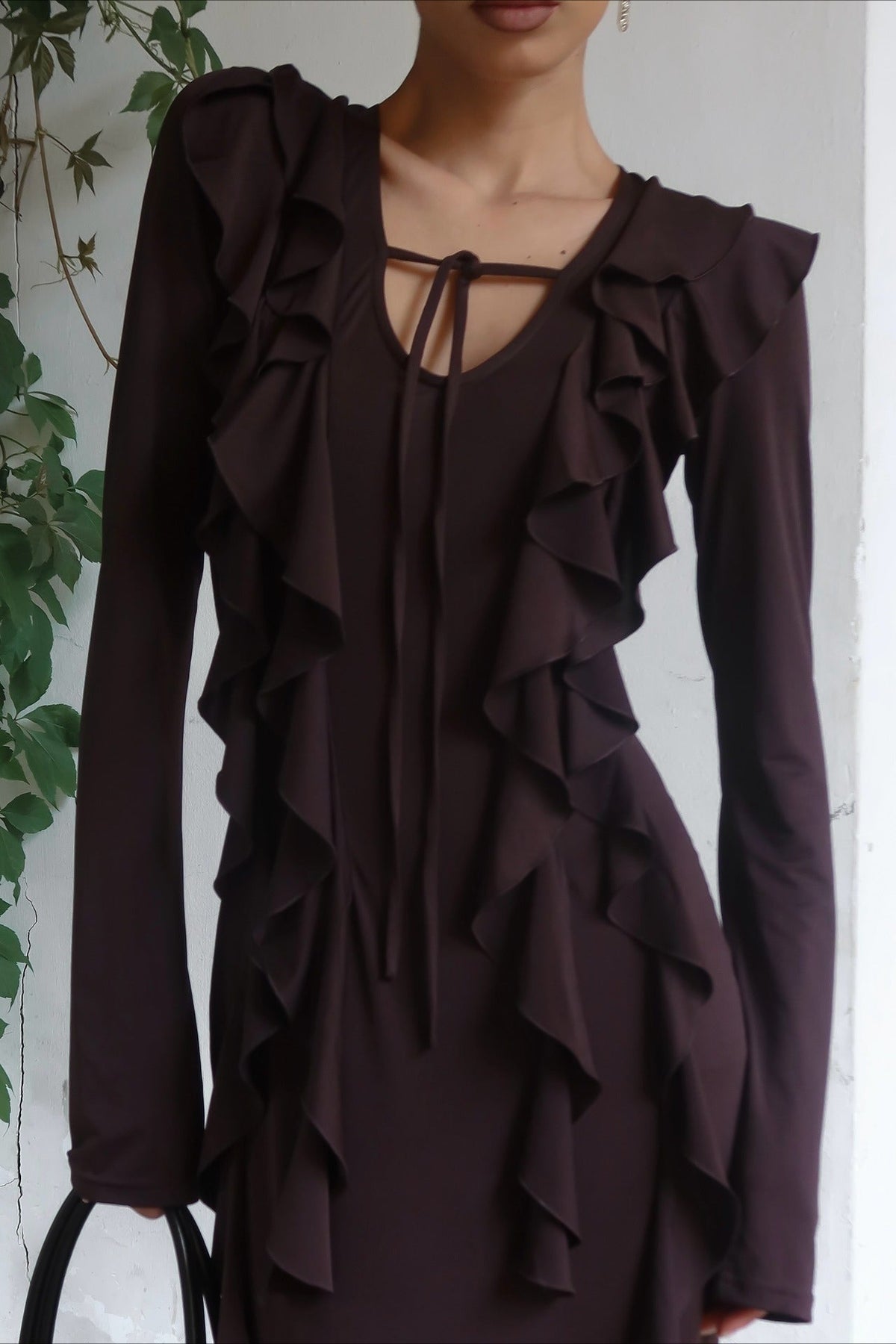 Vestido maxi de mangas compridas com folhos Arielle