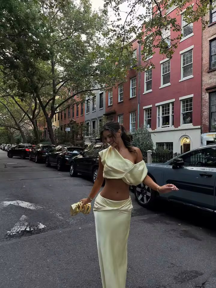 Conjunto de top curto e saia plissados de cetim Arlette