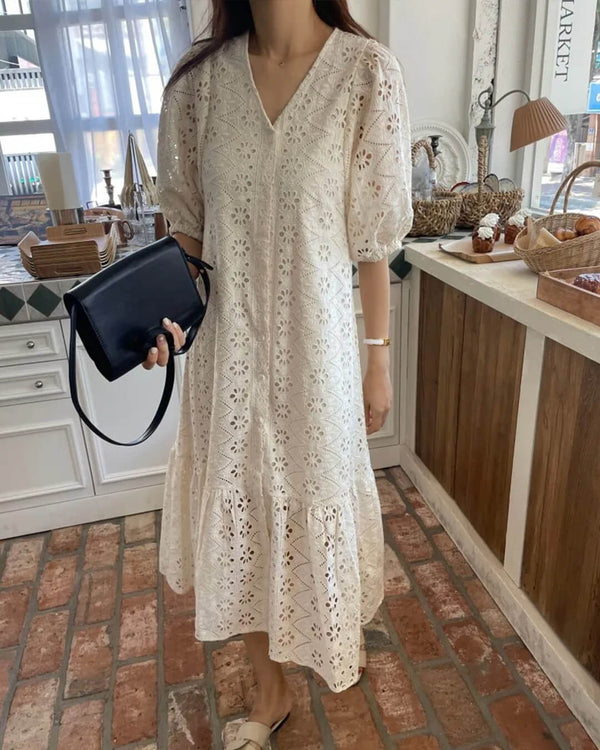 Vestido maxi Ava, com decote em V e bordados