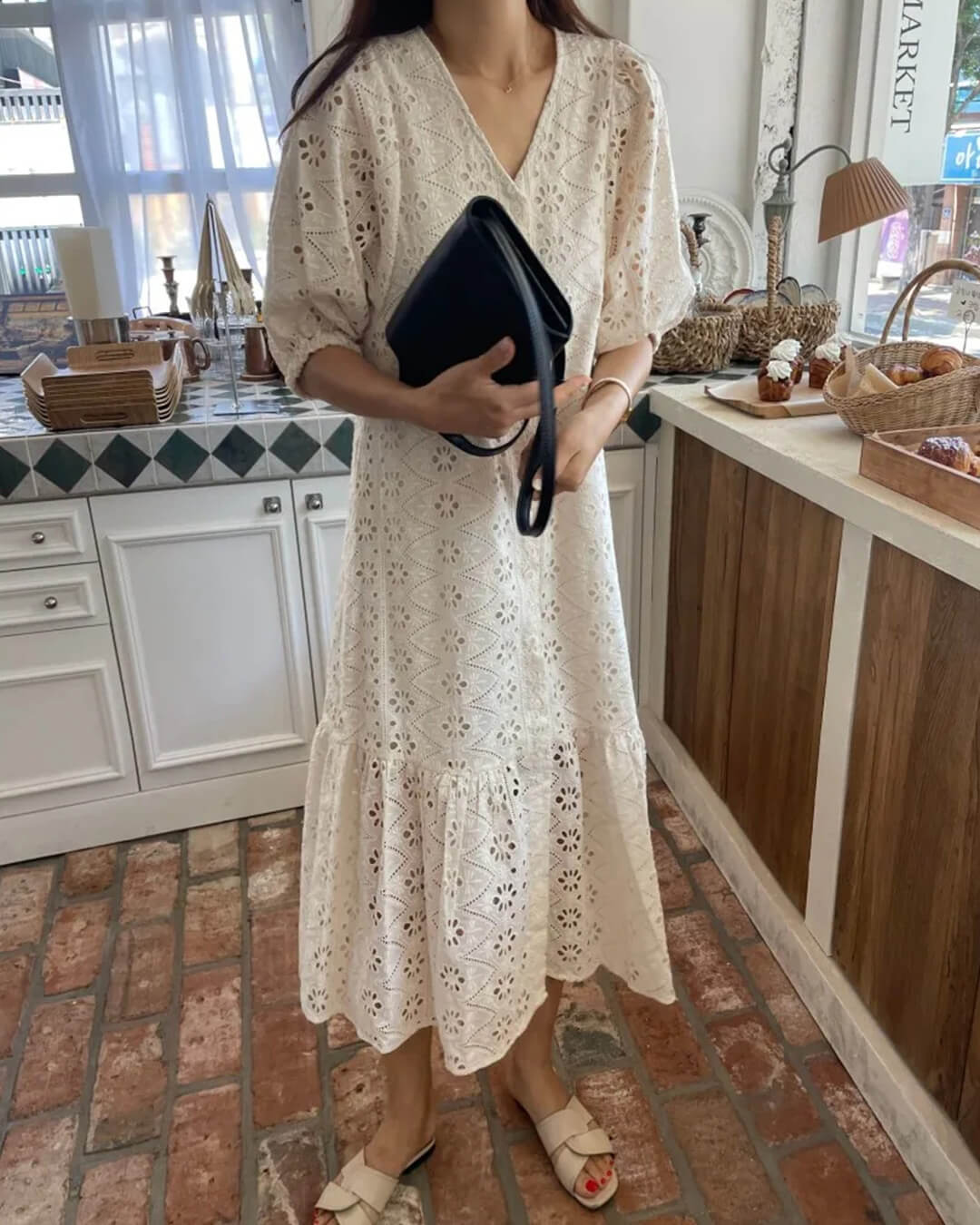 Vestido maxi Ava, com decote em V e bordados