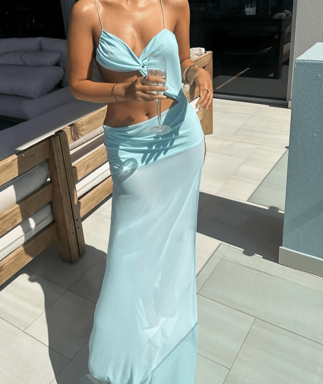 Vestido comprido Beatrice com torção e recortes
