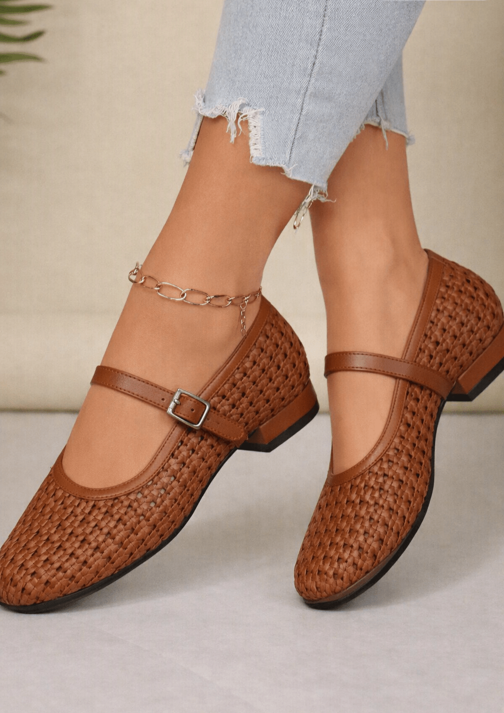 Sapatos rasos Beatrice Mary Jane em malha entrançada