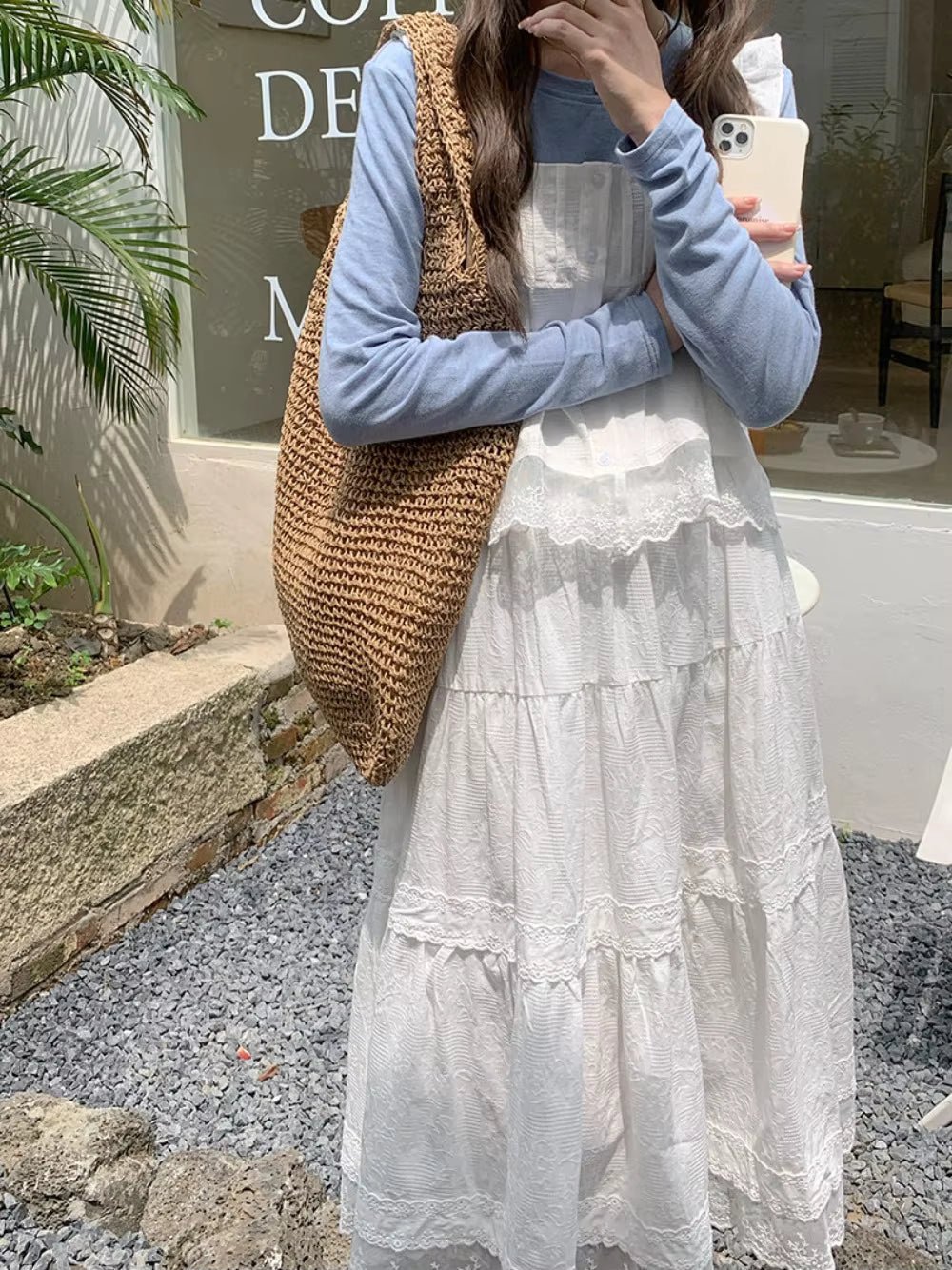 Saco de mão Beatrice em ráfia entrançada