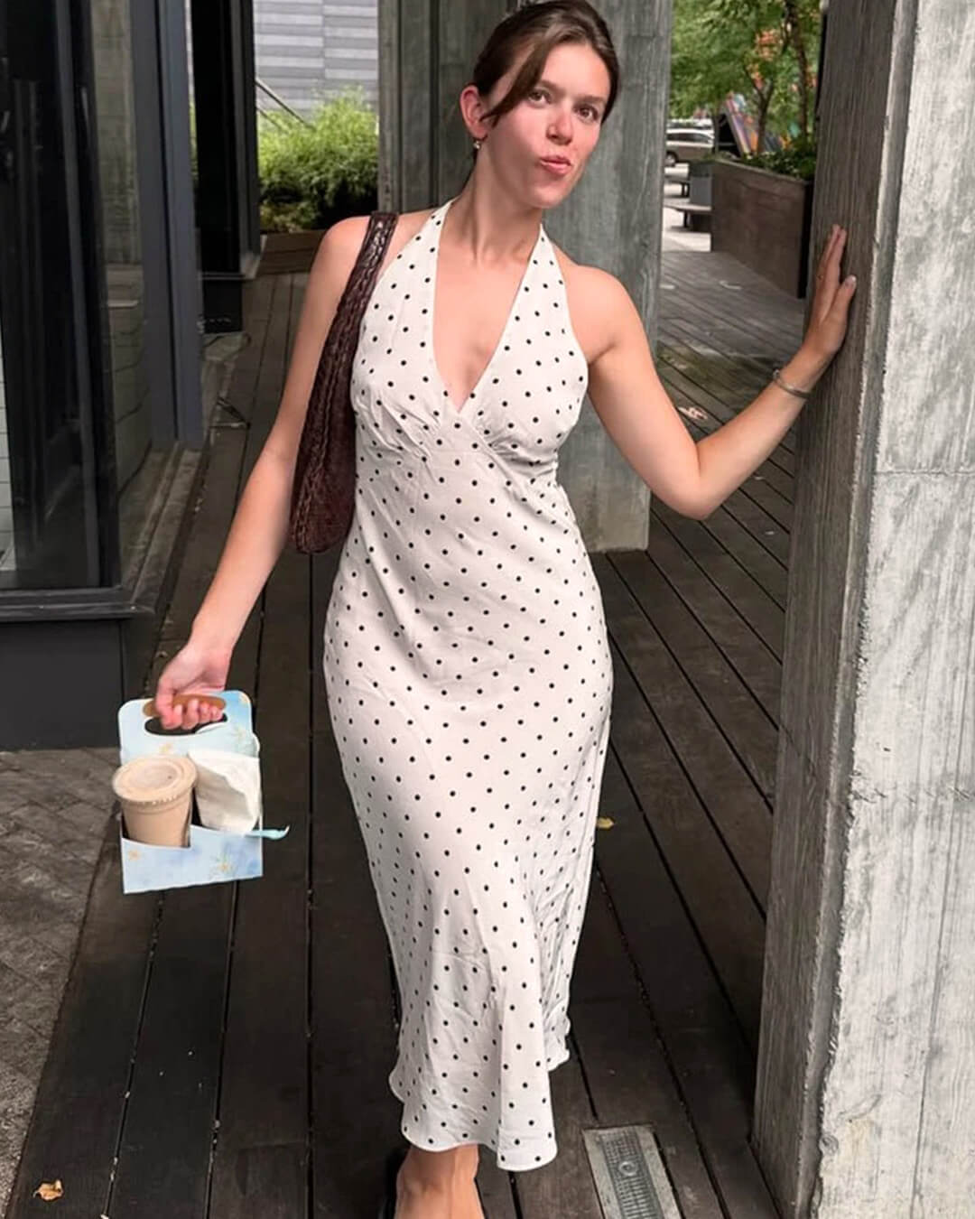 Vestido maxi Bianca com bolinhas e decote halter