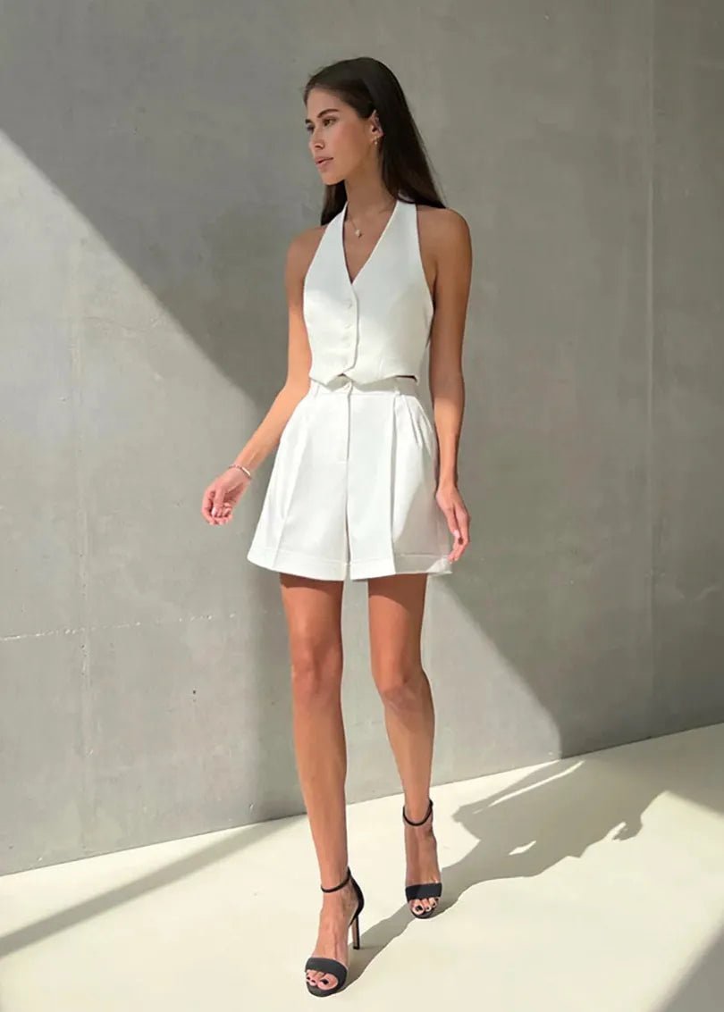 Conjunto de colete halter e calções de corte Bianca