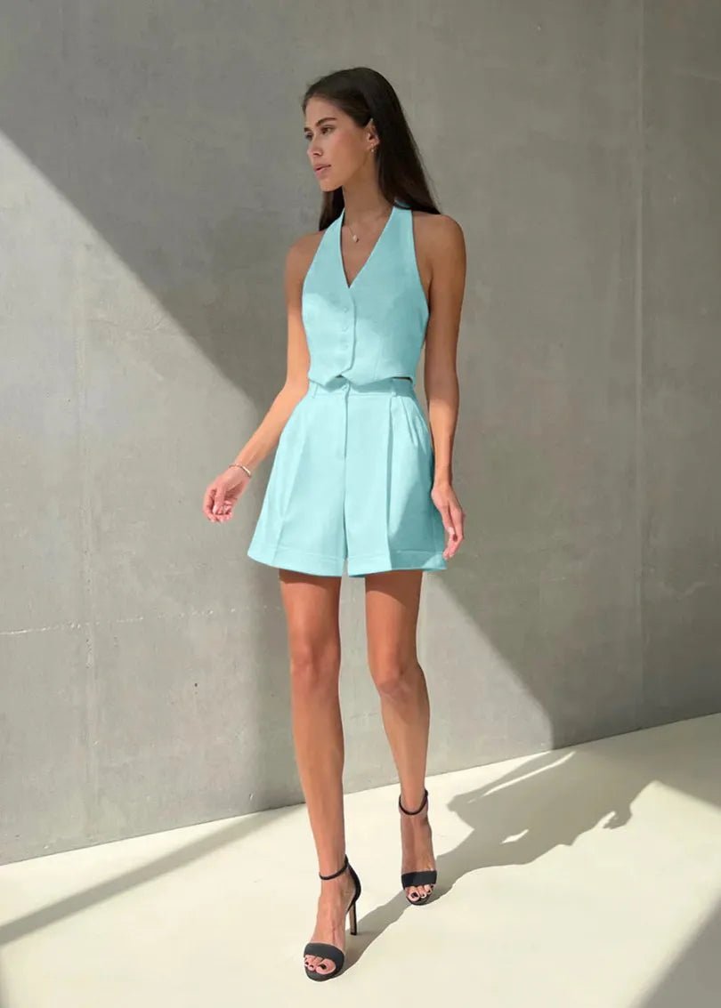 Conjunto de colete halter e calções de corte Bianca