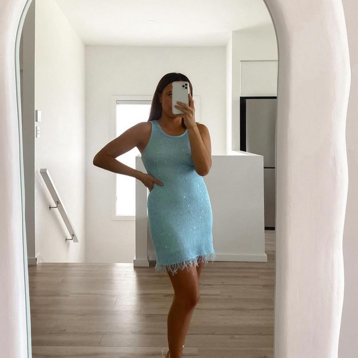 Vestido mini Bianca com borlas