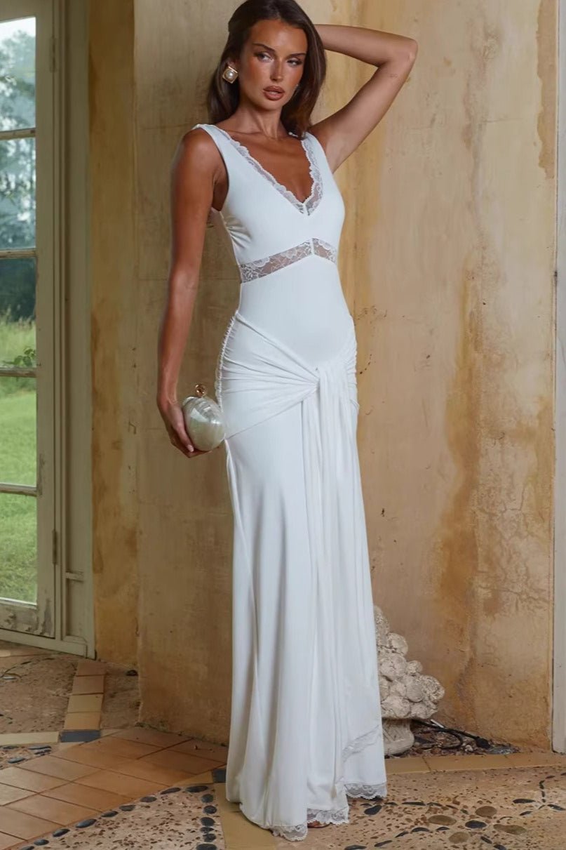 Vestido comprido Carmela com painel de renda e alças com laço