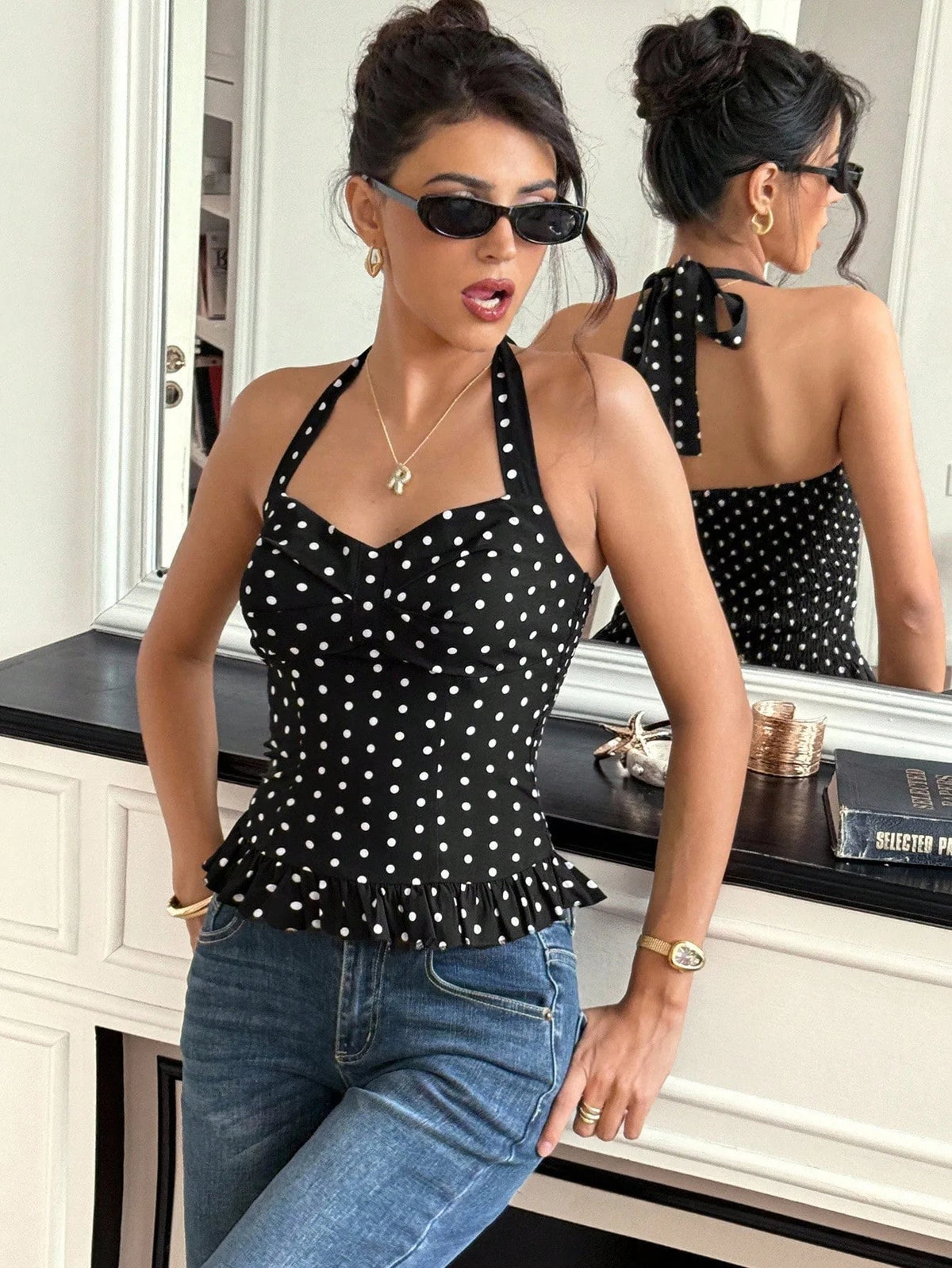 Top curto de gola halter com bolinhas Caryl