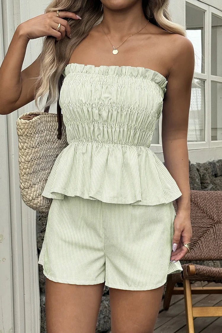 Conjunto coordenado Cate de top com folhos e calções