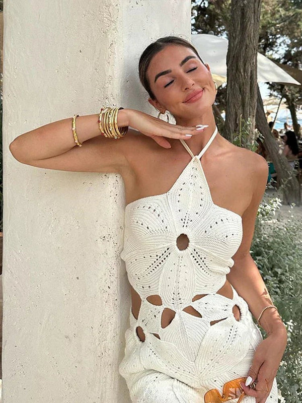 Vestido curto de croché com decote halter Celeste
