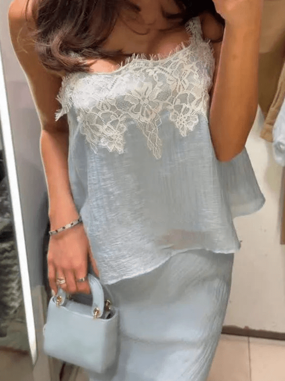 Conjunto midi de duas peças Celeste com aplicações em renda