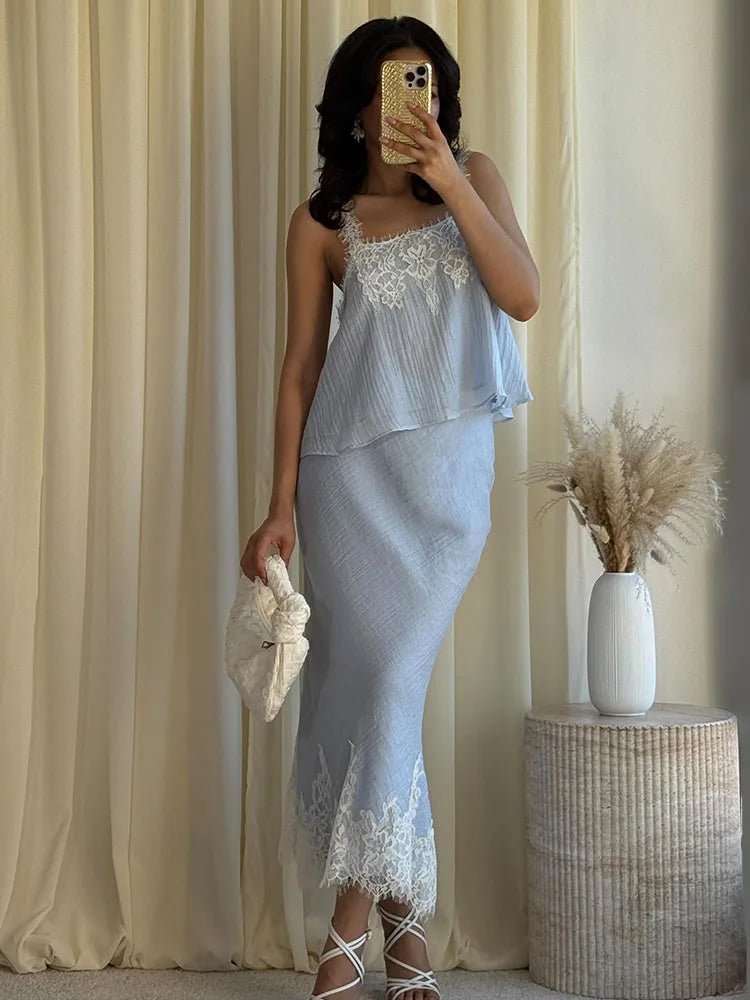 Conjunto midi de duas peças Celeste com aplicações em renda