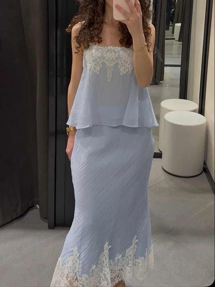 Conjunto midi de duas peças Celeste com aplicações em renda
