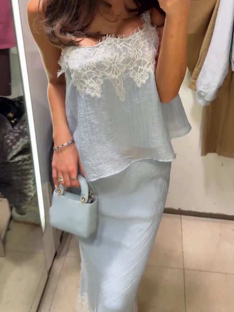 Conjunto midi de duas peças Celeste com aplicações em renda
