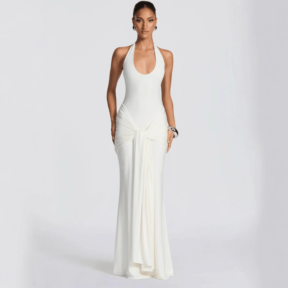 Vestido maxi Charlot justo e sem costas