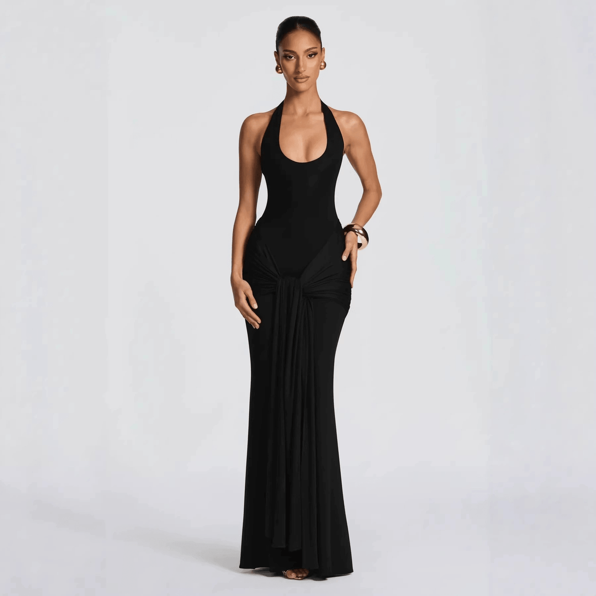 Vestido maxi Charlot justo e sem costas