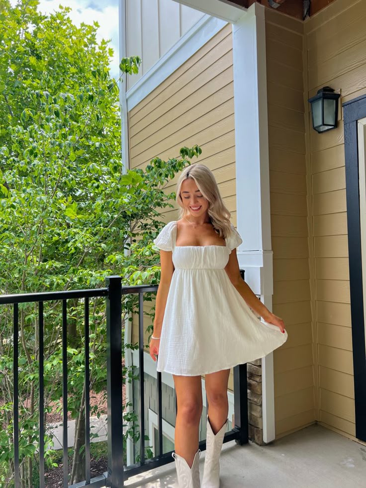 Vestido curto Christina com efeito de sobreposição