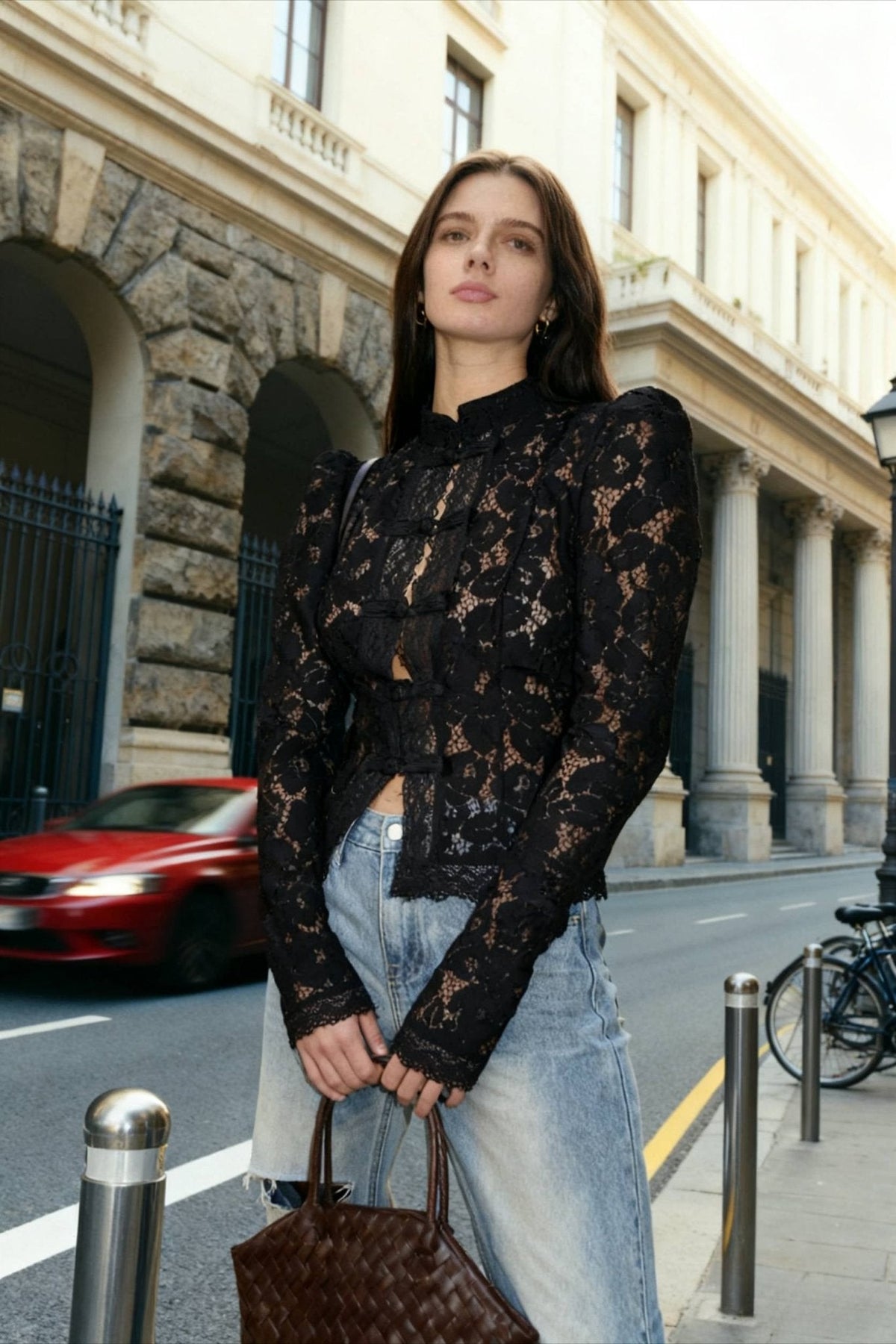 Blusa elegante em renda Claire