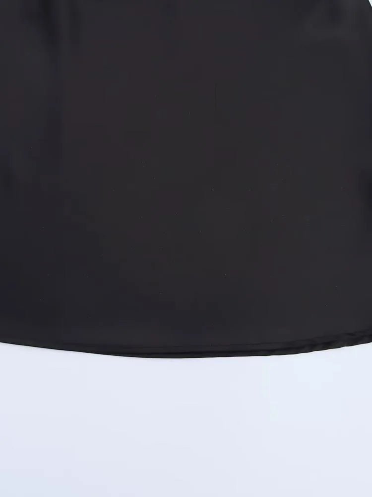 Vestido curto drapeado de cetim com decote halter Colleen