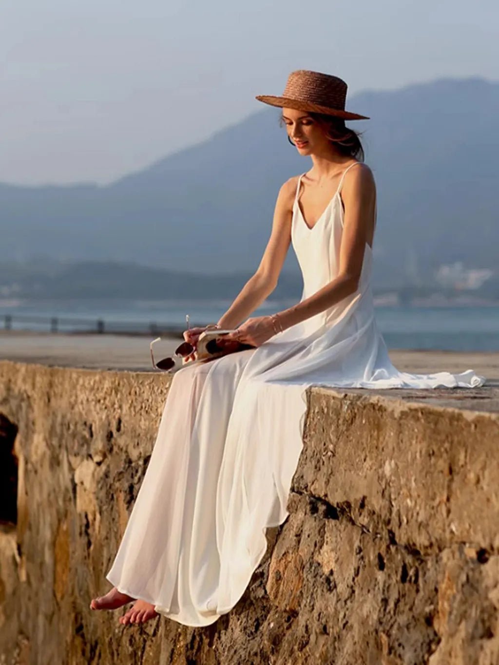 Vestido comprido Delphine com decote em V e costas descobertas