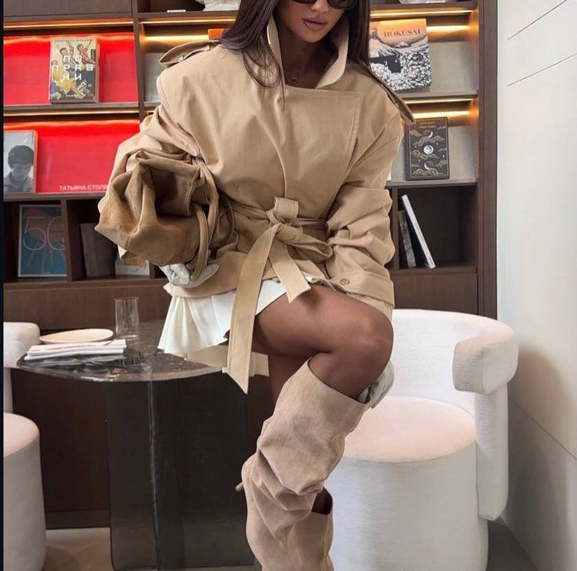 Gabardine curta com atacadores Dorothy