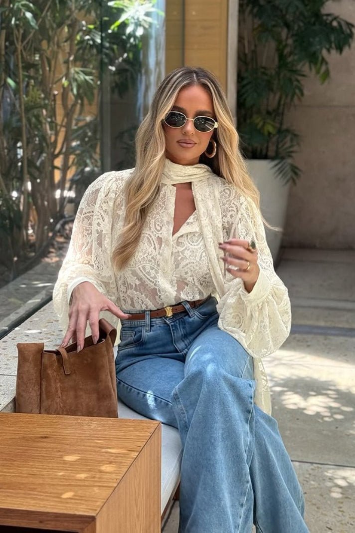 Blusa de renda transparente com laço Dunja