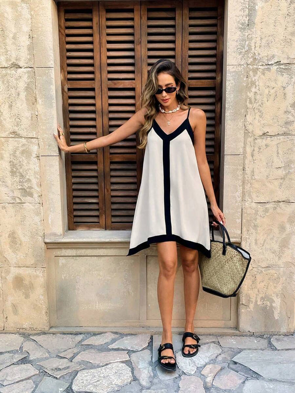 Vestido mini com contraste Ella