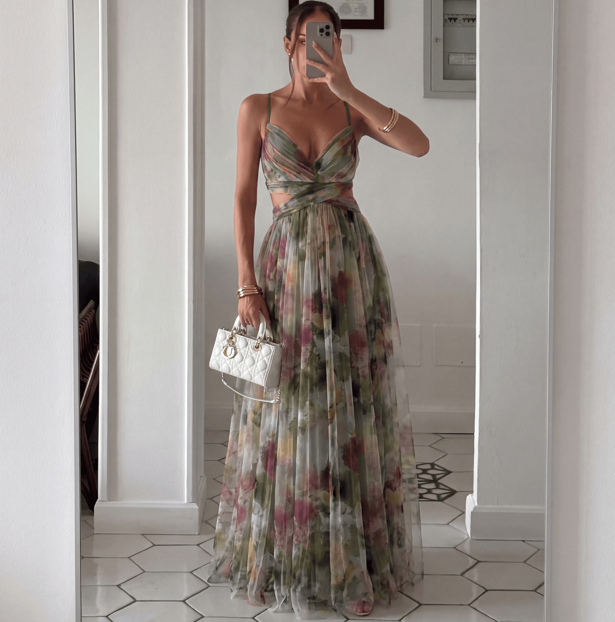 Vestido maxi Emma em malha transparente com padrão floral