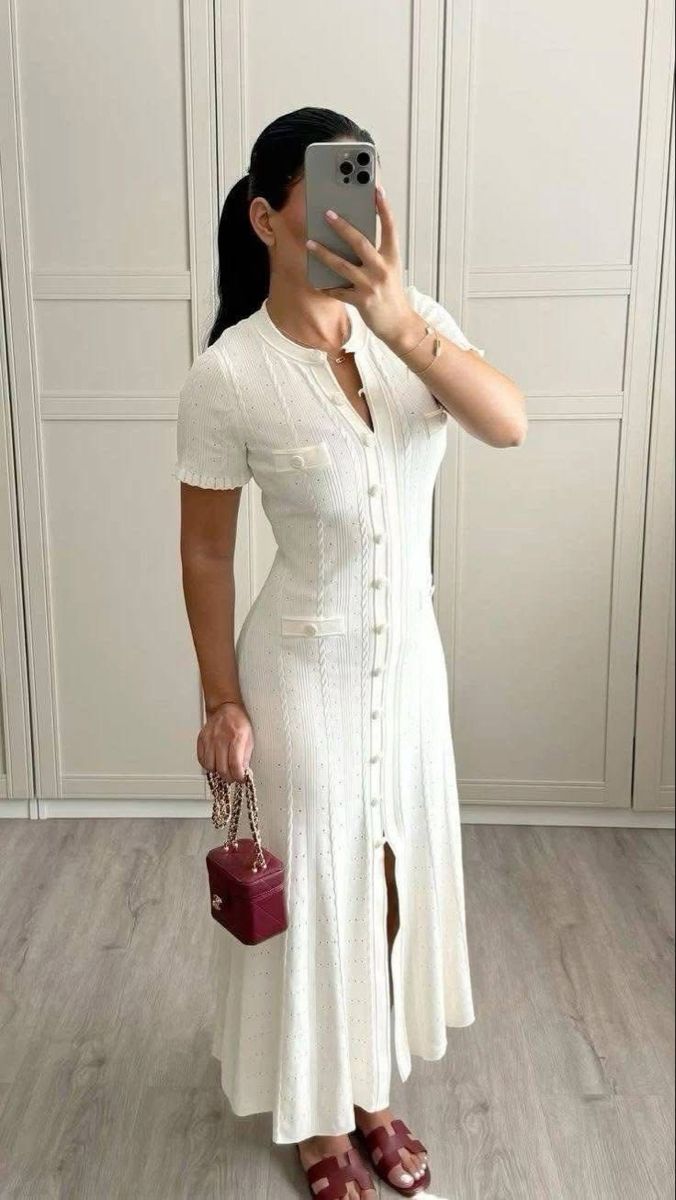 Vestido midi Erlinda de malha com botões à frente